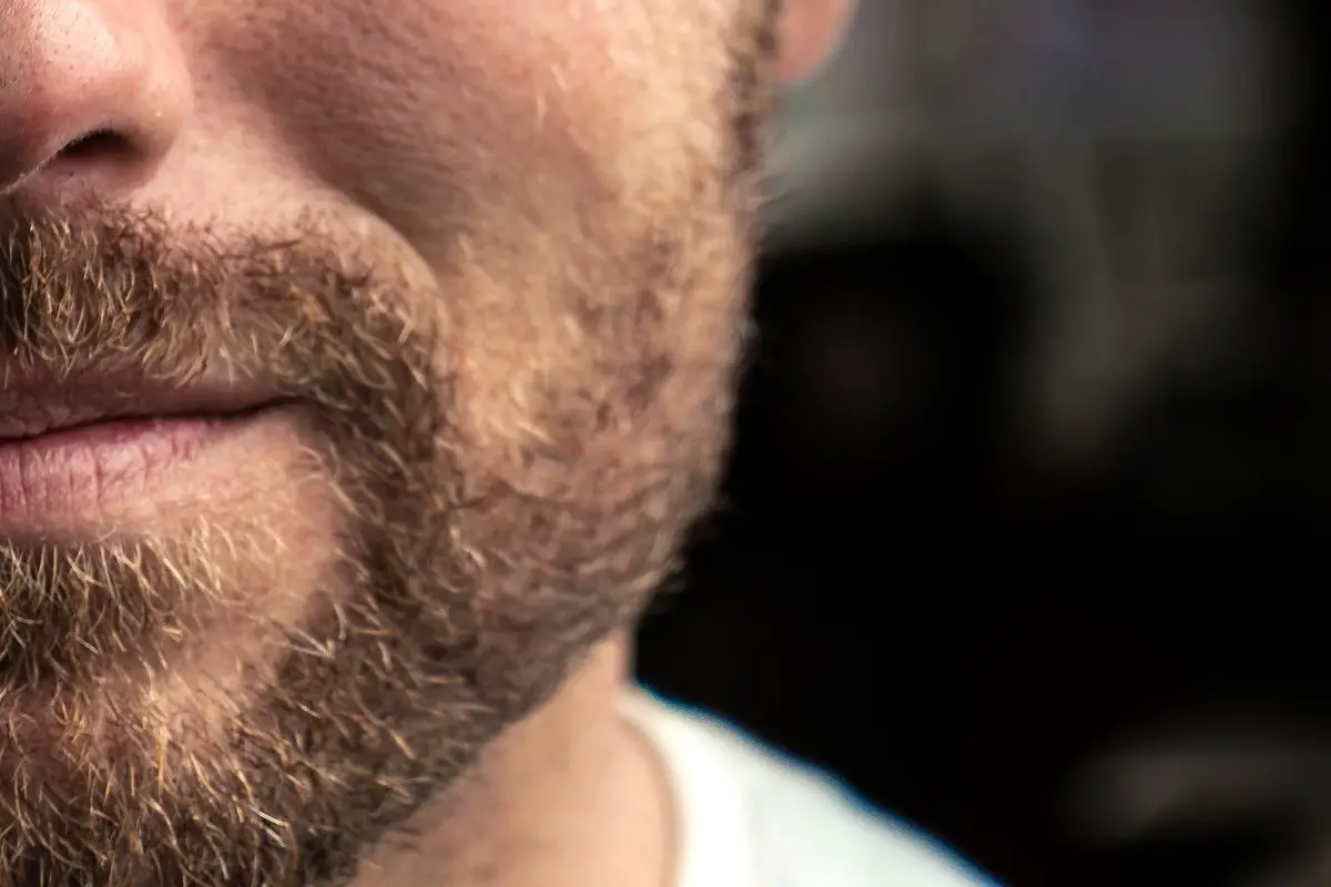 How To Dye A Very Short Beard In 9 Easy Steps