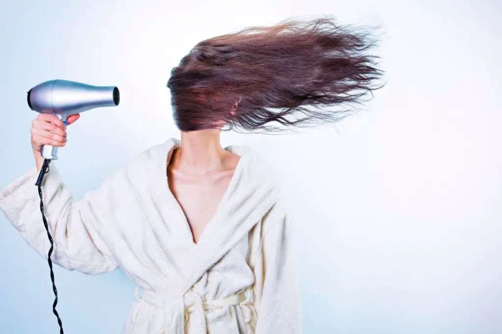 How To Straighten A Curly Beard With A Blow dryer