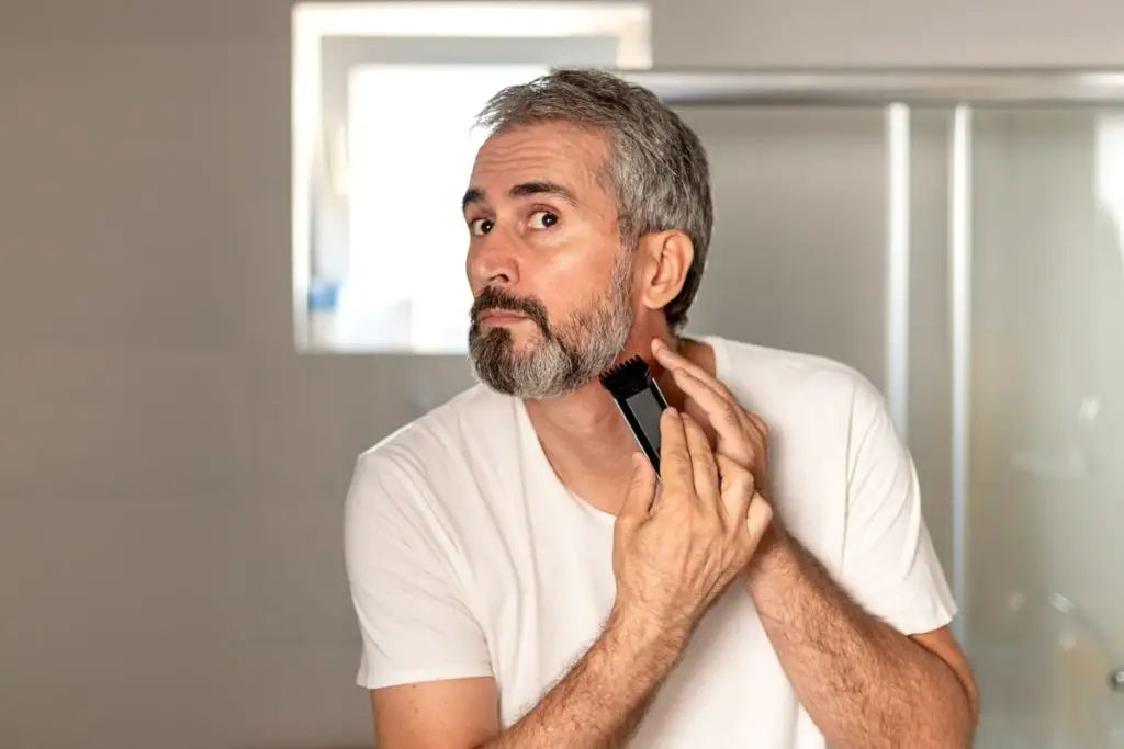 trimming beard