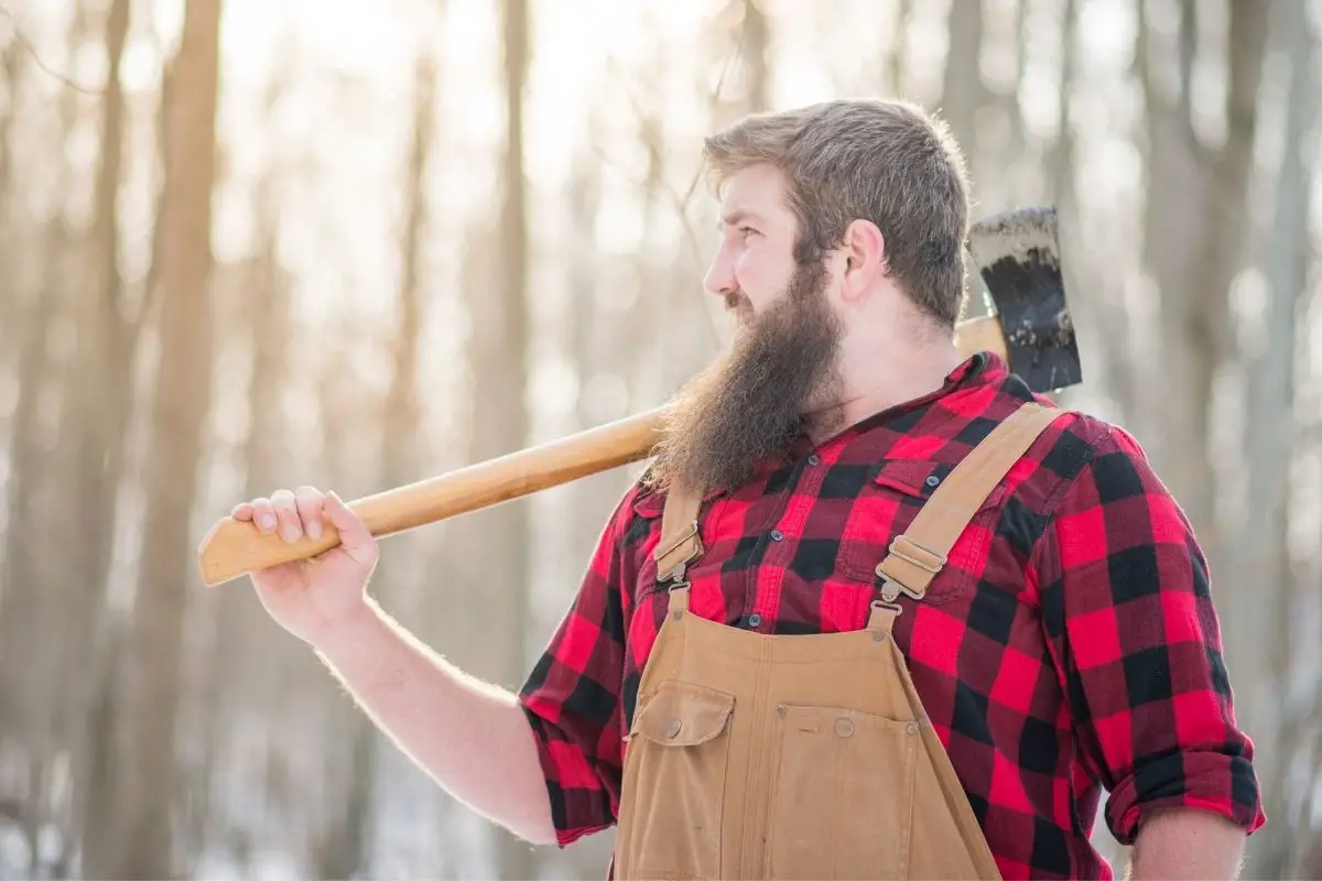 How To Grow A Lumberjack Beard (Style Guide)