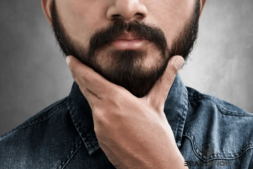 Beards For A Round Face - Goatee with a mustache